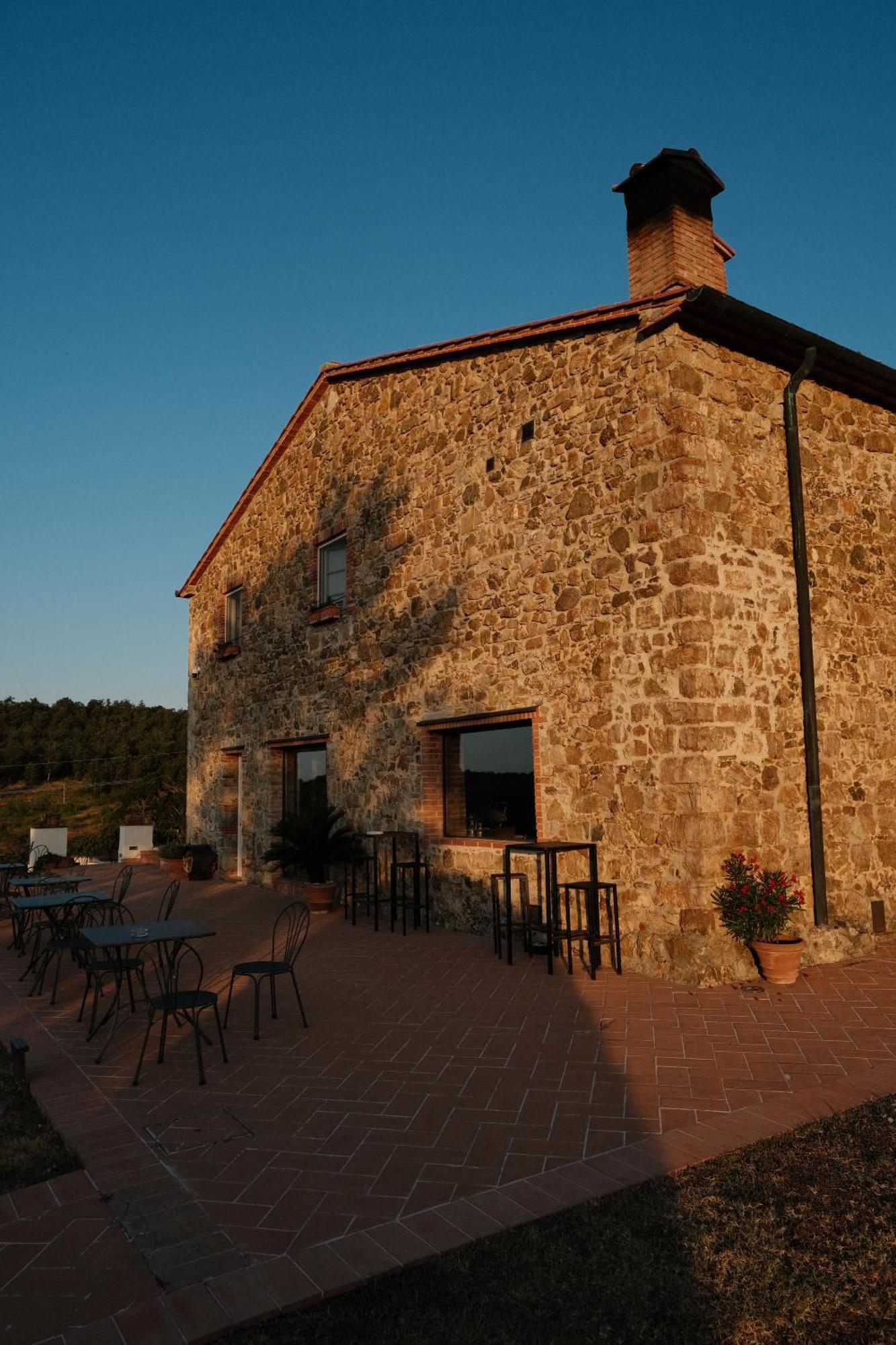 Vin Hotel - Wine Resort And Agriturismo Montieri Eksteriør bilde
